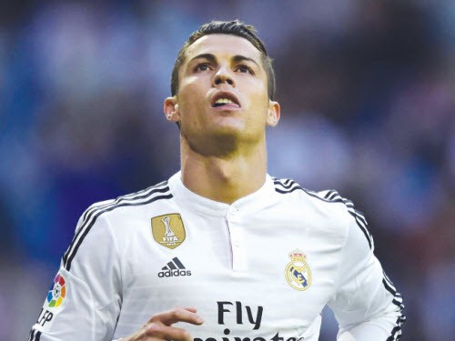 Cuộc gặp giữa các ông chủ PSG và Real Madrid về chuyển nhượng Ronaldo không còn là bí mật và cũng thêm một tình tiết được nhà báo Tancredi Palmeri đề cập đến: Ronaldo đang cân nhắc có nên chấp nhận mức lương 30 triệu bảng/năm ở PSG hay không.