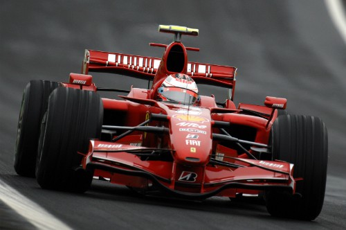 Ferrari chi tiêu rất mạnh tay cho các tay đua của mình.