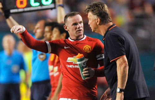 Rooney muốn ông van Gaal cho đá tiền đạo cắm.