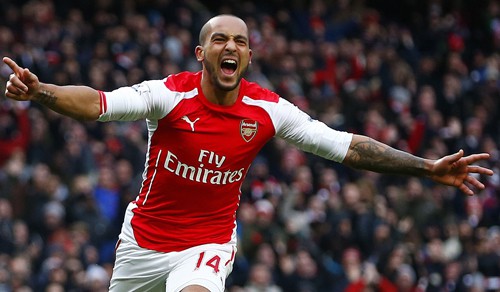 Arsenal's Theo Walcott celebrates his goal against Aston Villa during their English Premier League soccer match at the Emirates Stadium in London, February 1, 2015.                   REUTERS/Eddie Keogh (BRITAIN  - Tags: SOCCER SPORT) EDITORIAL USE ONLY. NO USE WITH UNAUTHORIZED AUDIO, VIDEO, DATA, FIXTURE LISTS, CLUB/LEAGUE LOGOS OR 'LIVE' SERVICES. ONLINE IN-MATCH USE LIMITED TO 45 IMAGES, NO VIDEO EMULATION. NO USE IN BETTING, GAMES OR SINGLE CLUB/LEAGUE/PLAYER PUBLICATIONS.FOR EDITORIAL USE ONLY. NOT FOR SALE FOR MARKETING OR ADVERTISING CAMPAIGNS.   - RTR4NS5N