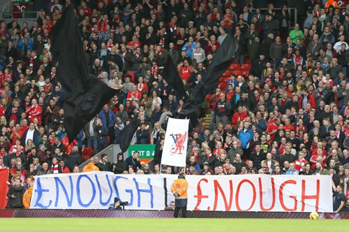 Liverpool fans on the cop stage a protest re ticket prices at football - Barclays Premier League - L