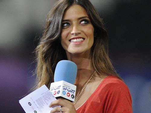 Casillas lo xong việc cho Sara tại Porto