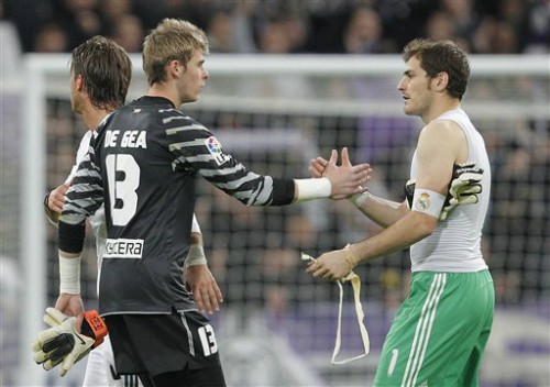 De Gea đến, Casillas sẽ đi.