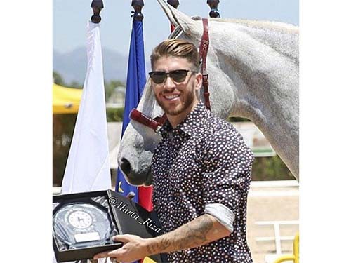 Ramos về quê thăm ngựa