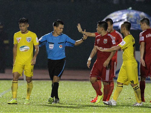 “Đặc ân” cho “Vua ngoại”