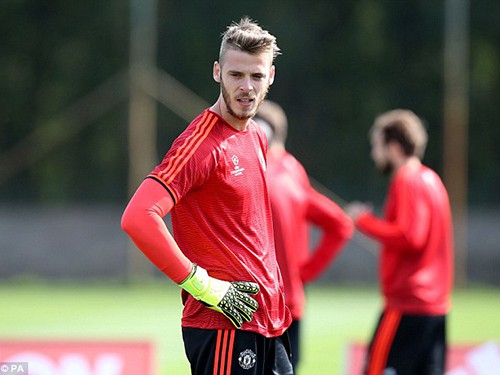 Van Gaal nhất quyết “trói tay” De Gea