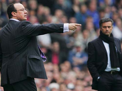 Jose Mourinho: “Benitez đã đem rác rưởi về Chelsea”
