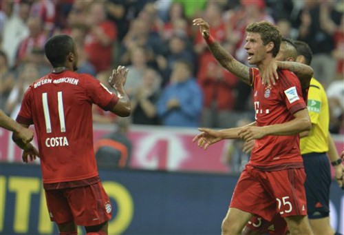 Costa và Mueller mang về chiến thắng huỷ diệt cho Bayern.