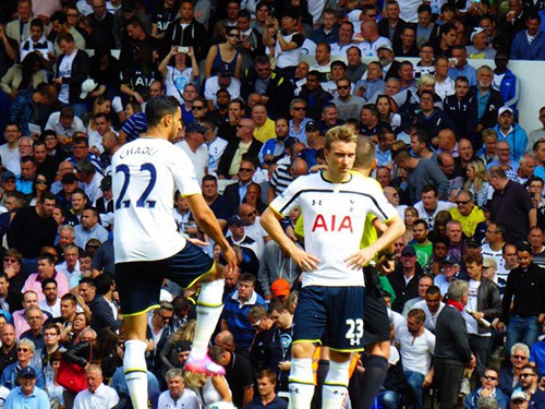 Man Utd: “Thuẫn” mới chống “mâu” cũ