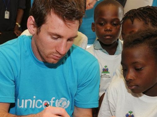 Messi liên tục làm từ thiện: Nửa triệu euro dành tặng trẻ em Argentina