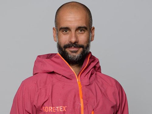 Pep Guardiola thiết kế áo khoác