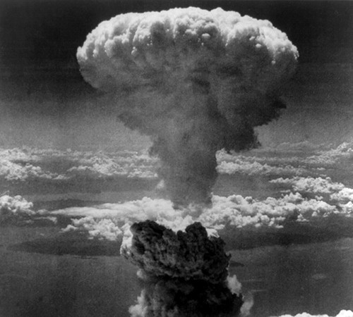 Vụ ném bom nguyên tử xuống Nagasaki: Ký ức kinh hoàng của tiền đạo Johnny Sherwood