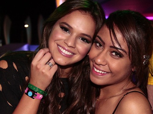 Em gái chúc mừng bồ cũ của Neymar