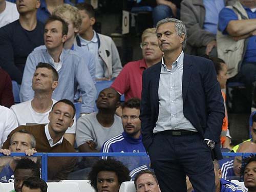 Jose Mourinho: Niềm kiêu hãnh sụp đổ