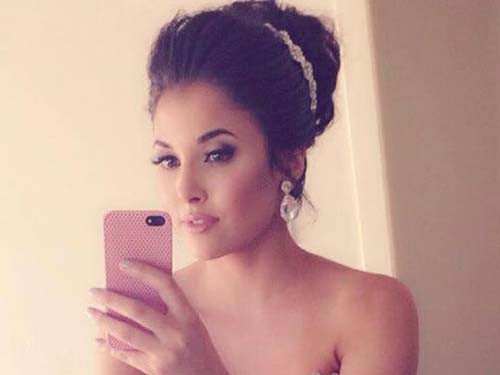 Cristiano Ronaldo: Bẽ bàng ở Úc, nhục ở Brazil