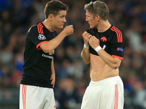 Schweinsteiger - Herrera: Lựa chọn an toàn