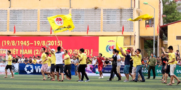 Thắng trận, Triều Khúc trở thành đội đầu tiên giành trọn 6 điểm sau 2 vòng đấu đầu tiên