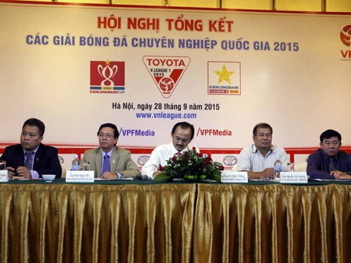 Phát ngôn của bầu Đức: “Xây dựng” hay “phá đám”?