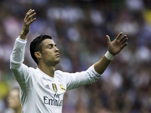 Real Madrid: Ghi bàn đi khi derby đang đến gần