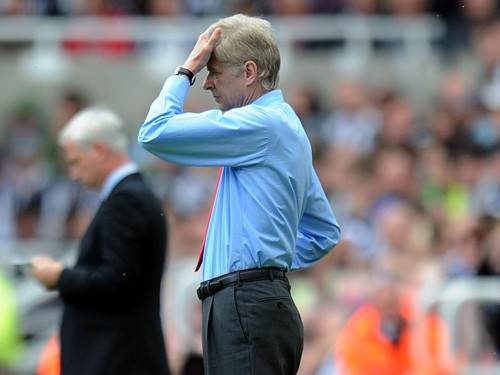 HLV Arsene Wenger: Mất 15 triệu bảng  & 2 căn nhà vì bỏ vợ