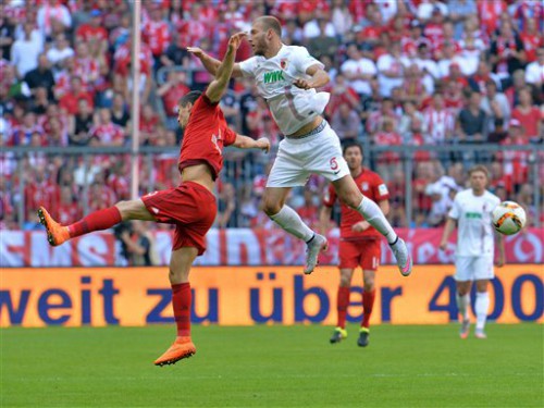 Augsburg đã gây ra quá nhiều khó khăn cho Bayern.