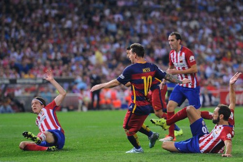Messi ghi bàn quyết định từ đường chuyền của Suarez.