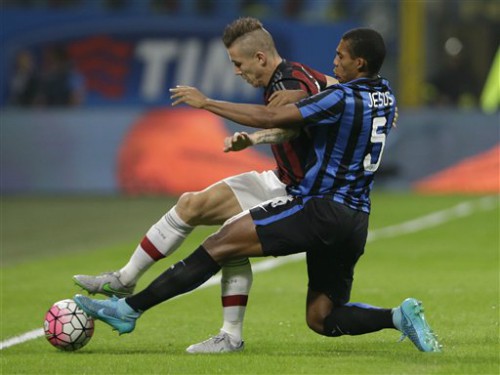 Trận đấu chặt chẽ của cả Inter lẫn Milan.