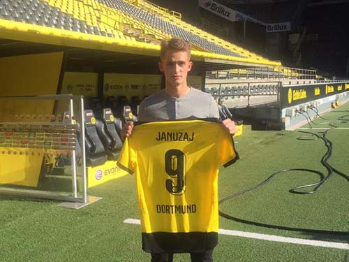Januzaj được đem cho Dortmund mượn
