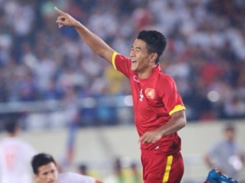Đức Chinh lập hat-trick, U19 Việt Nam lướt vào chung kết.