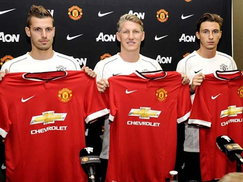 Man Utd: Nhiều tiền không dễ thở