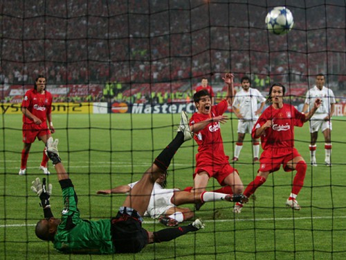 X&oacute;a C&uacute;p C2, đập tan G14