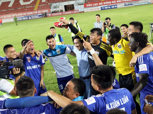 Cám cảnh...
