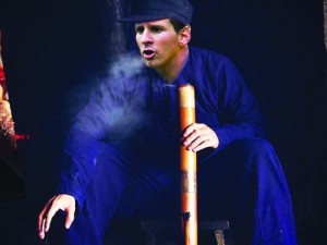 Messi và cái thú hút thuốc lào Tiên Lãng