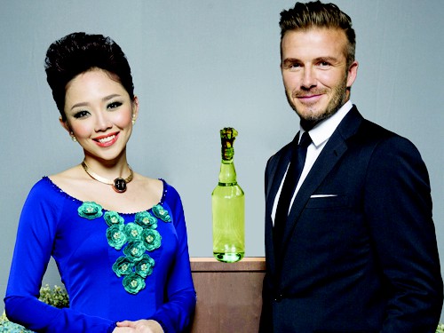 David Beckham sang Việt Nam nấu rượu