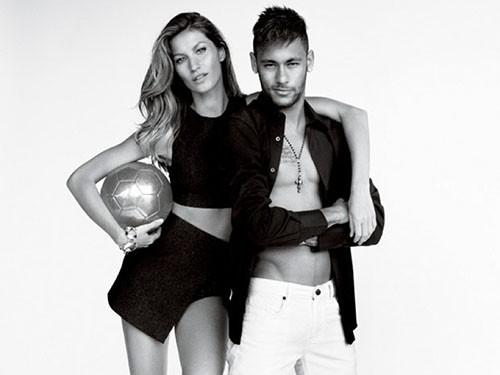 Neymar bán du thuyền