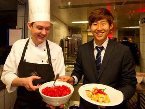 Ngôi sao Tottenham, Son Heung-Min: Ăn Kim chi, lấy vợ Hàn