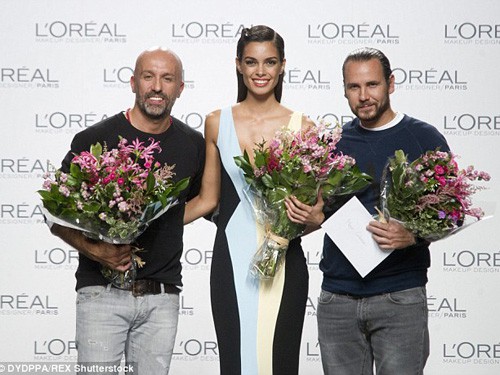 Bồ Alves nhận giải của L’Oreal