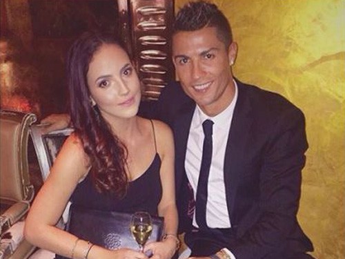 Ronaldo tính “lừa tình” gái trẻ