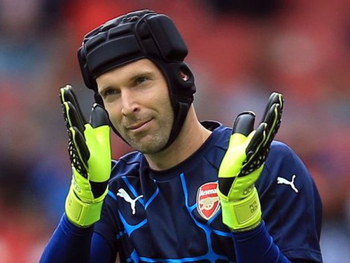 Arsenal bổ sung tiền vệ trụ?