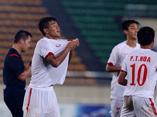 Giải U.19 ĐNÁ 2015, Việt Nam 2-0 Myanmar: Vào bán kết thuyết phục
