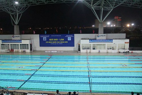 Ánh Viên bỏ xa đối thủ ở nội dung 1500m tự do gần 1 thành bể.