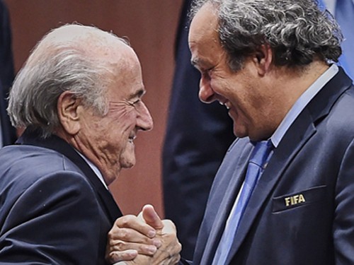 Platini “há miệng, mắc quai”