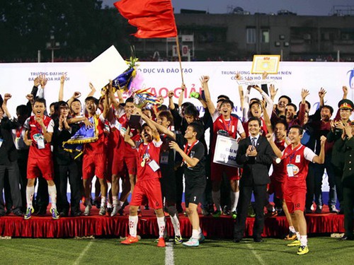 Hai cựu danh thủ Hồng Sơn, Phương Nam tham gia huấn luyện giải Cúp Viettel 2015