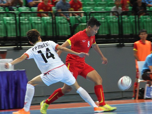 Giải Futsal vô địch ĐNÁ 2015: Việt Nam có chiến thắng thứ 2