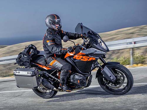 F1: Xe địa hình KTM 1050 Adventure