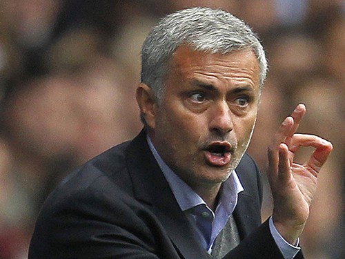 Dính đòn phạt, Mourinho lại giở thói càm ràm