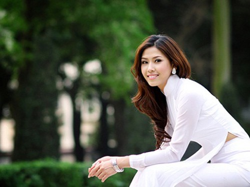 Hoa hậu Hoàn vũ Việt Nam 2015: Từ HCB Olympic tới “đỉnh” nhan sắc Việt