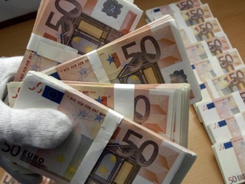 1 tỷ euro trong 15 năm, Barca tiêu tiền như... phá