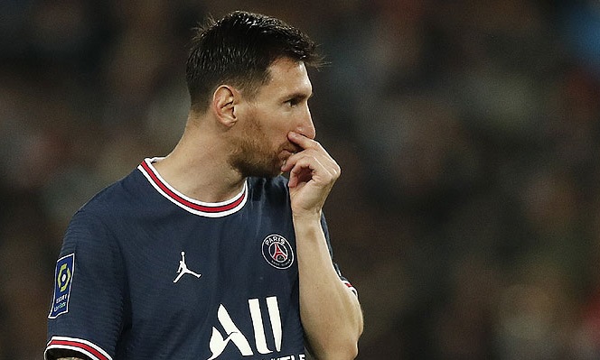 Messi bị báo Pháp đặt câu hỏi về màn trình diễn ở PSG