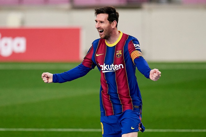 Messi đạt cột mốc ghi bàn ngoạn mục bằng đá phạt với Barca